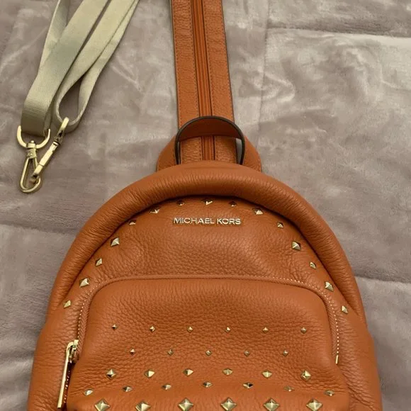 NEW Michael Kors Leather Backpack/Purse - Picture 6 of 6